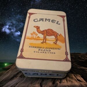 Camel Turkish and domestic blend vintage cigarette/handkerchief tin 5.5x3.5